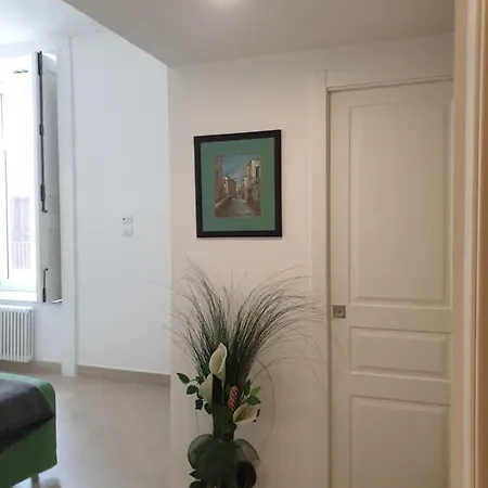 Infrascata Homes - Napoli 나폴리